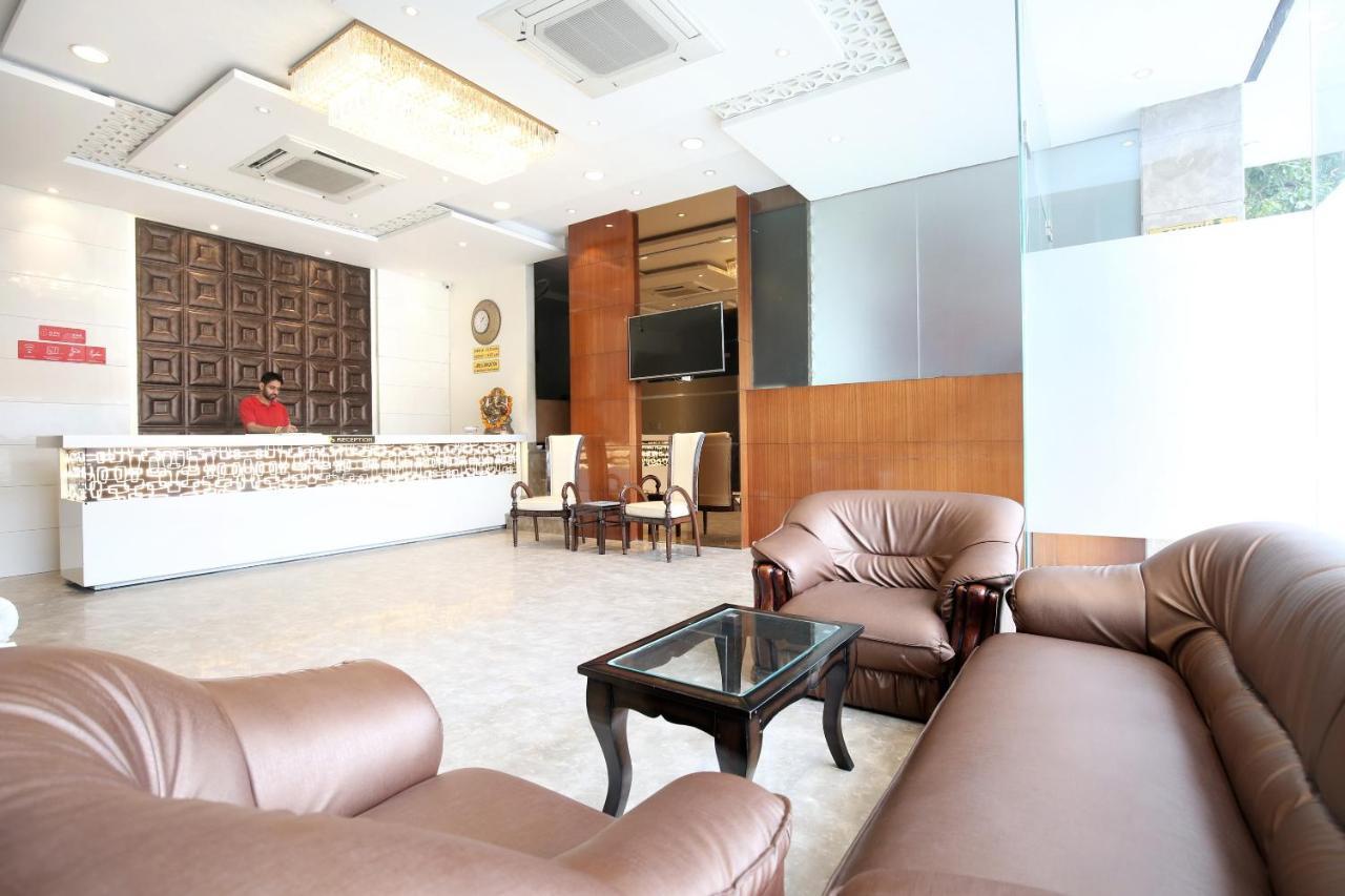 Capital O 8510 Welcome Inn Amritsar Exterior foto