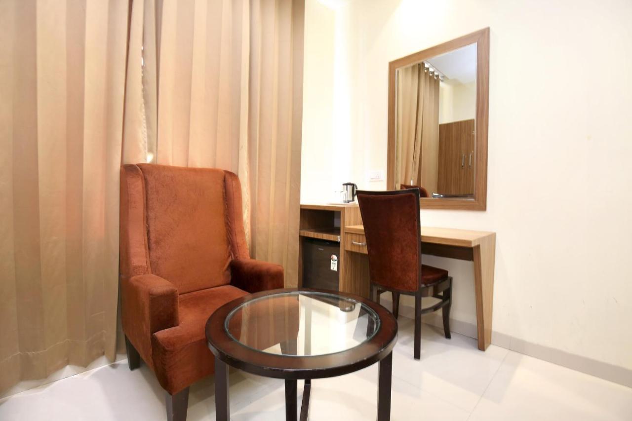 Capital O 8510 Welcome Inn Amritsar Exterior foto