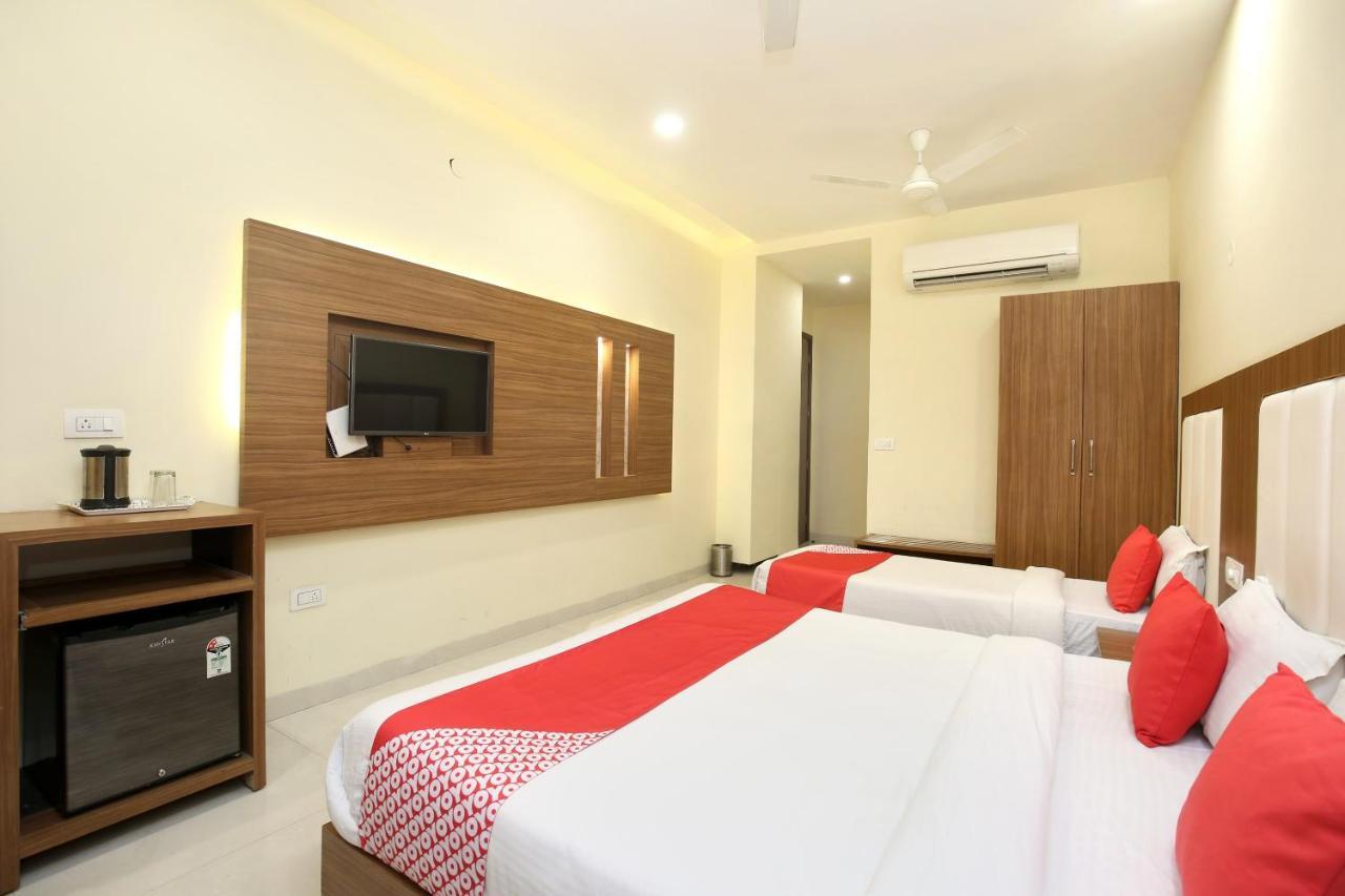 Capital O 8510 Welcome Inn Amritsar Exterior foto