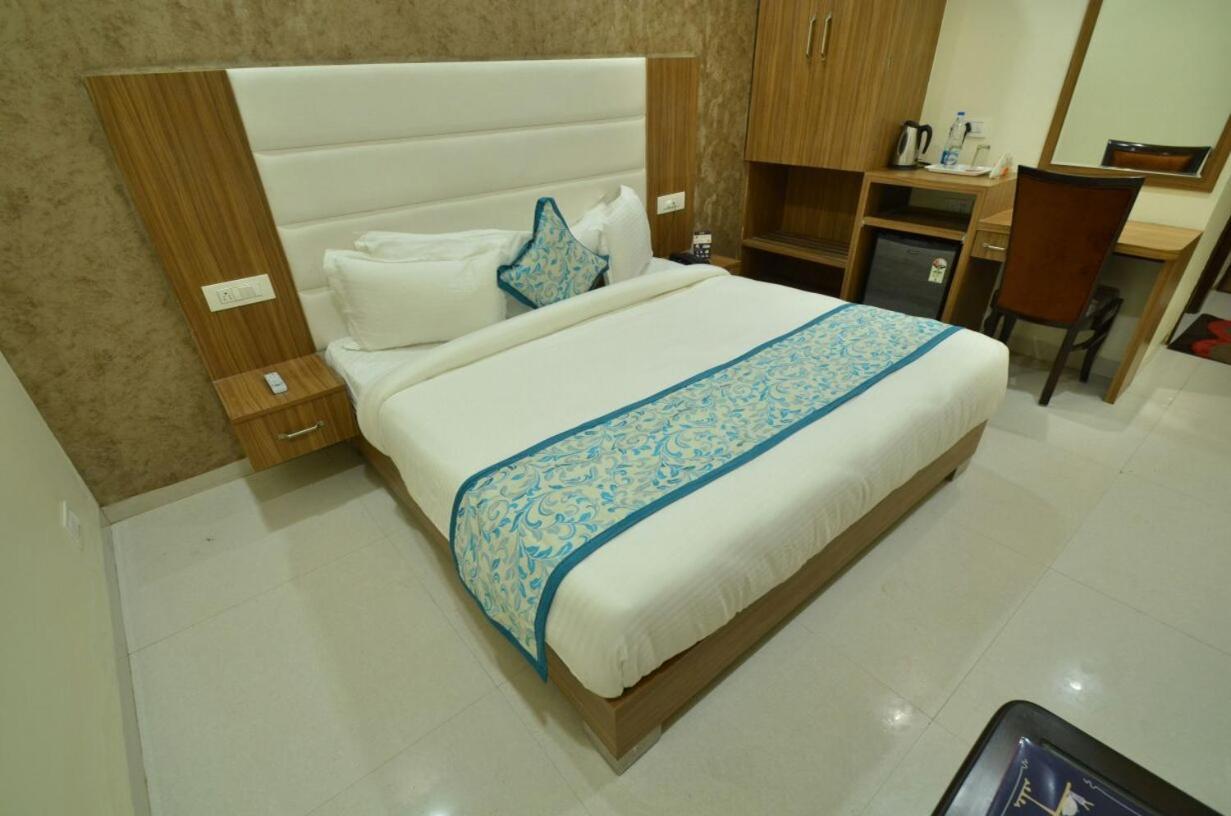 Capital O 8510 Welcome Inn Amritsar Exterior foto